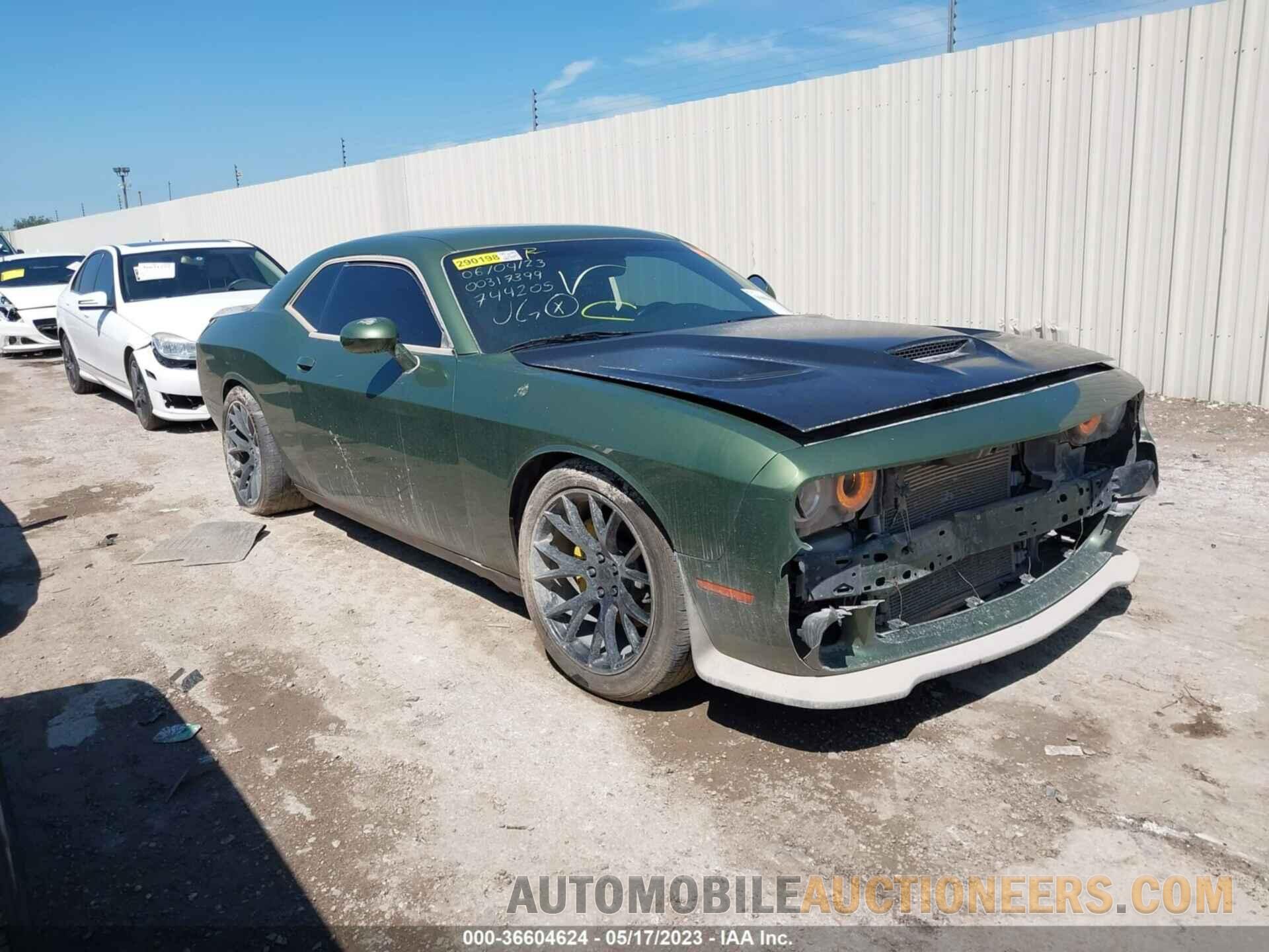 2C3CDZJG4KH744205 DODGE CHALLENGER 2019