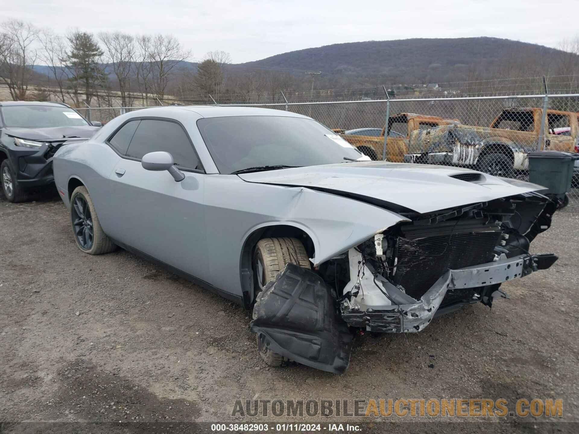 2C3CDZKGXNH152018 DODGE CHALLENGER 2022