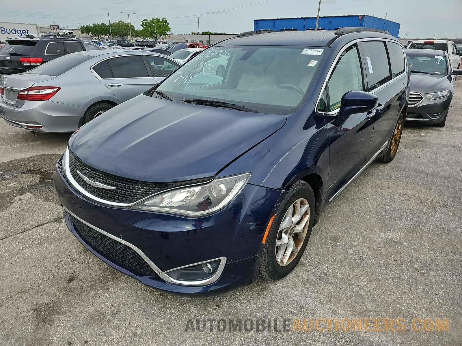 2C4RC1BG0HR513961 Chrysler Pacifica 2017