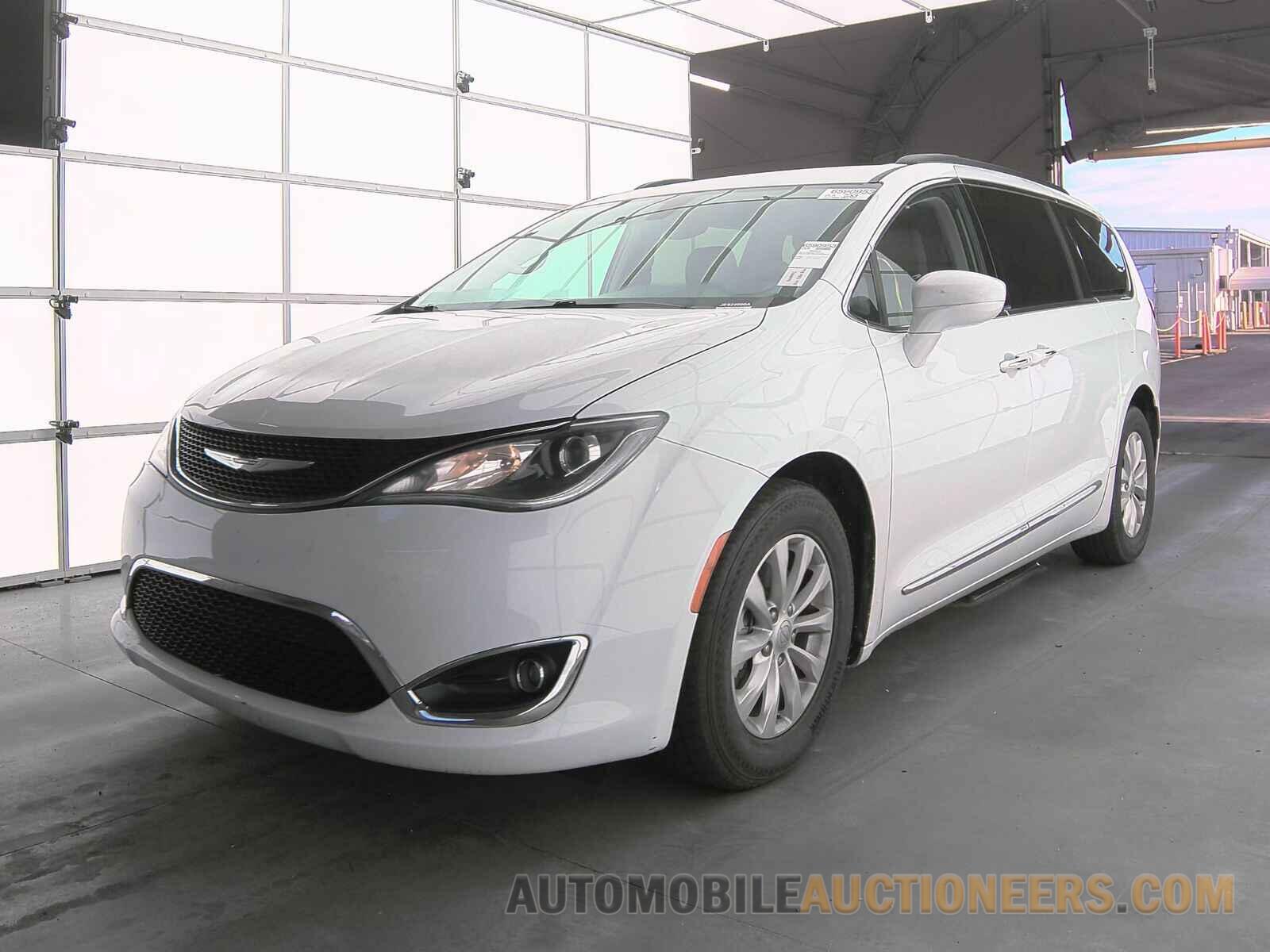 2C4RC1BG0HR846810 Chrysler Pacifica 2017