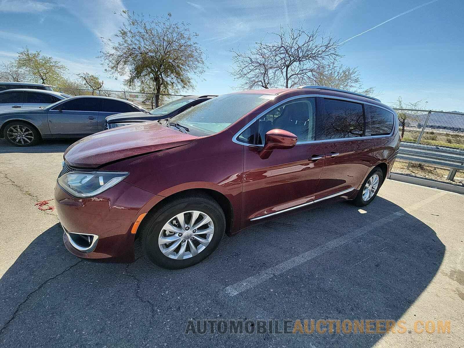 2C4RC1BG0JR211236 Chrysler Pacifica 2018