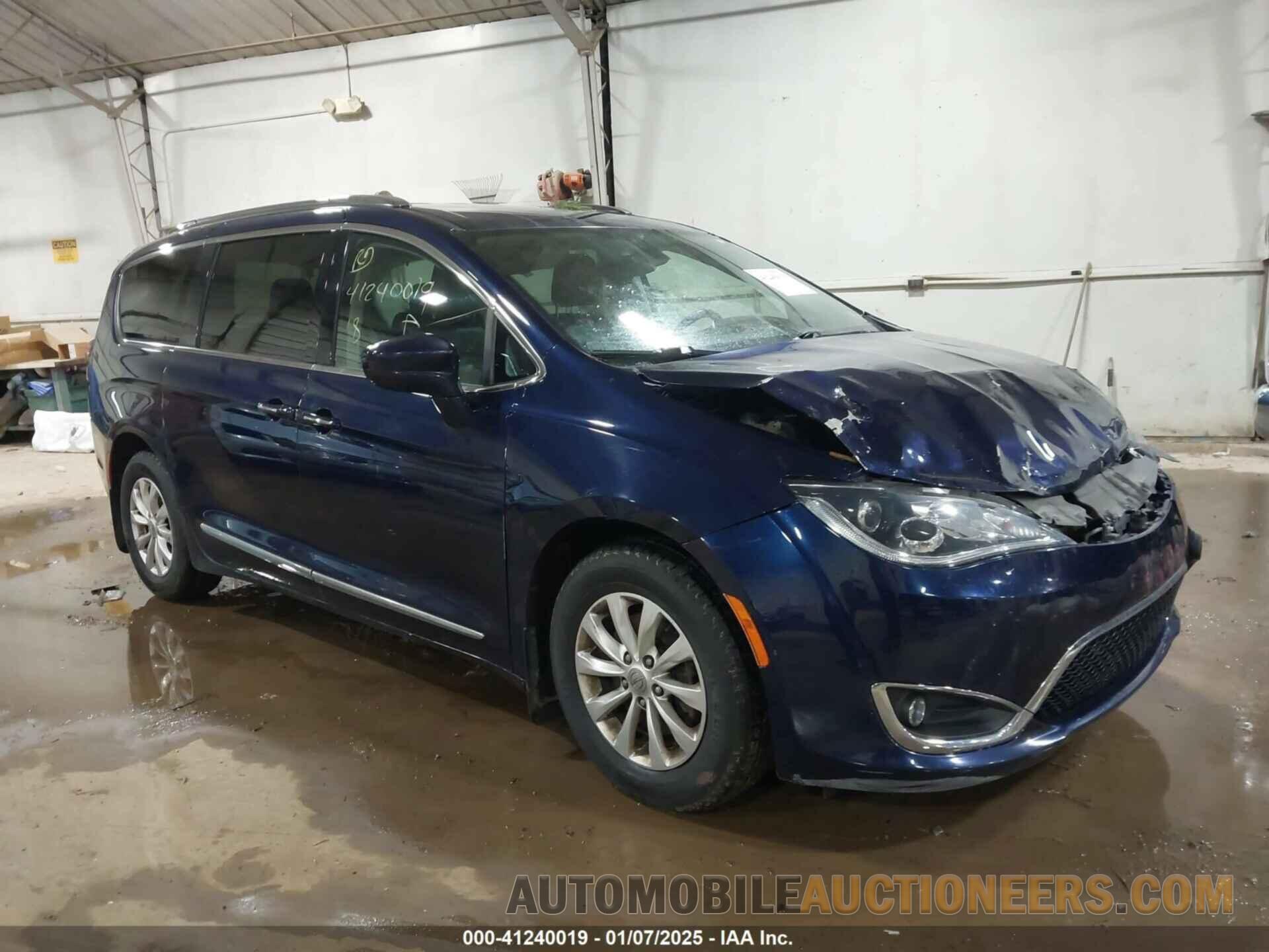 2C4RC1BG0JR261845 CHRYSLER PACIFICA 2018