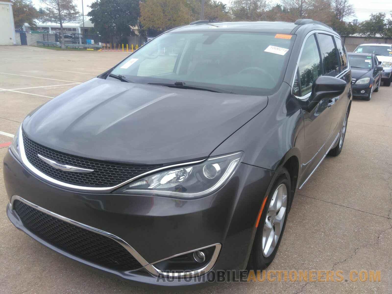 2C4RC1BG1HR821009 Chrysler Pacifica 2017