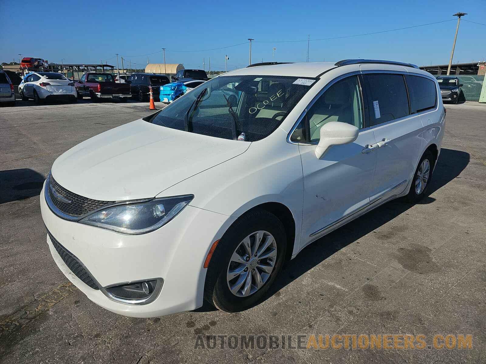 2C4RC1BG1JR210788 Chrysler Pacifica 2018