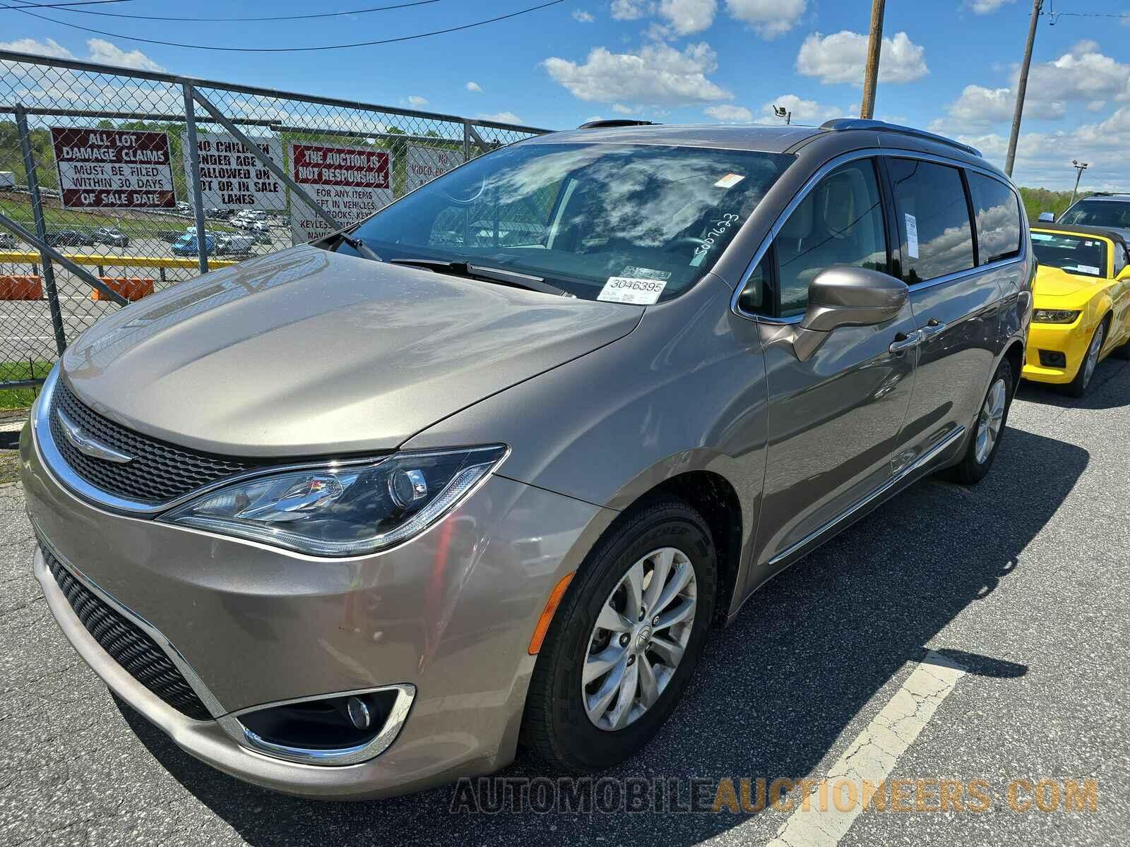 2C4RC1BG1JR294837 Chrysler Pacifica 2018