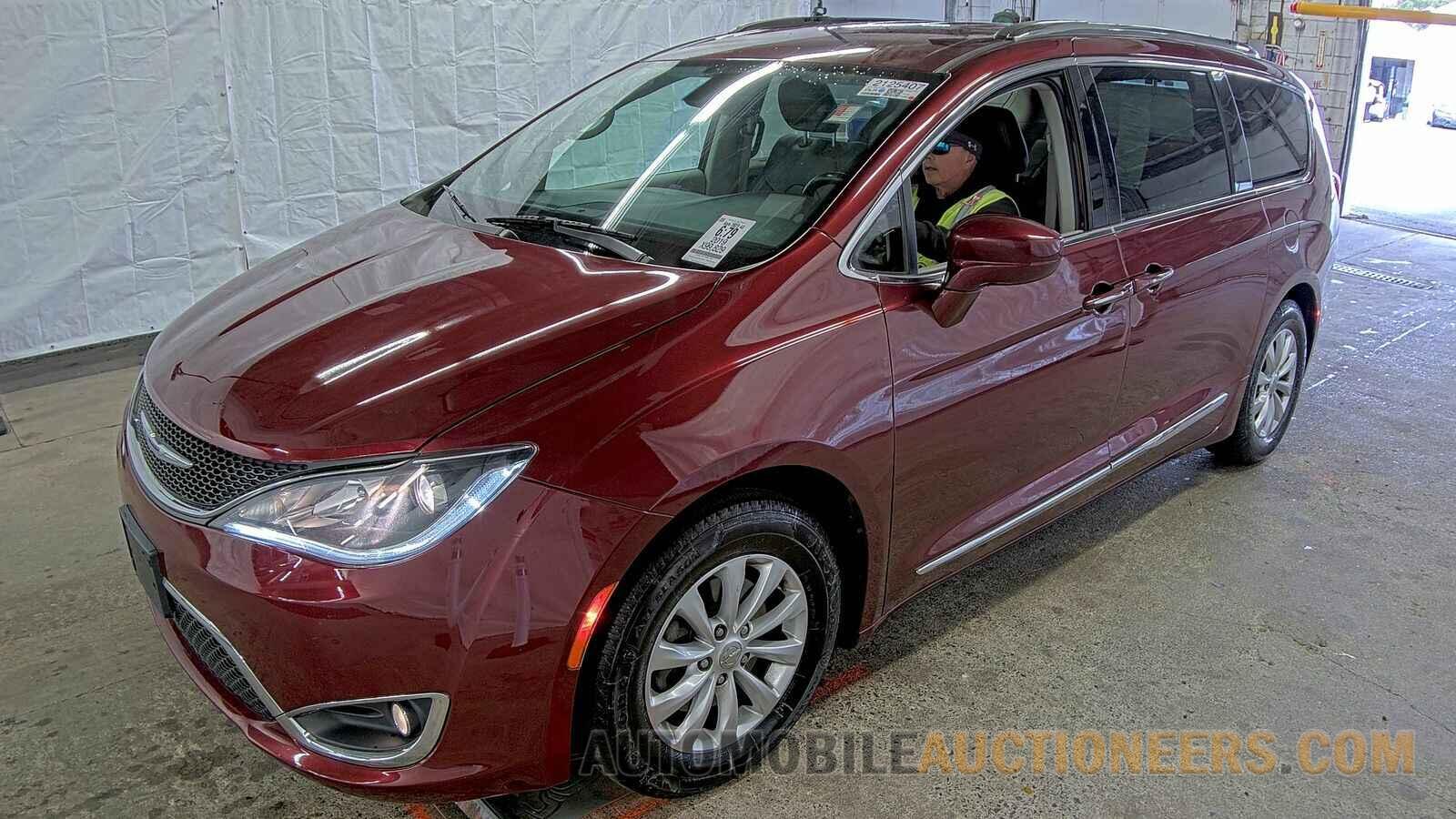 2C4RC1BG1KR561184 Chrysler Pacifica 2019