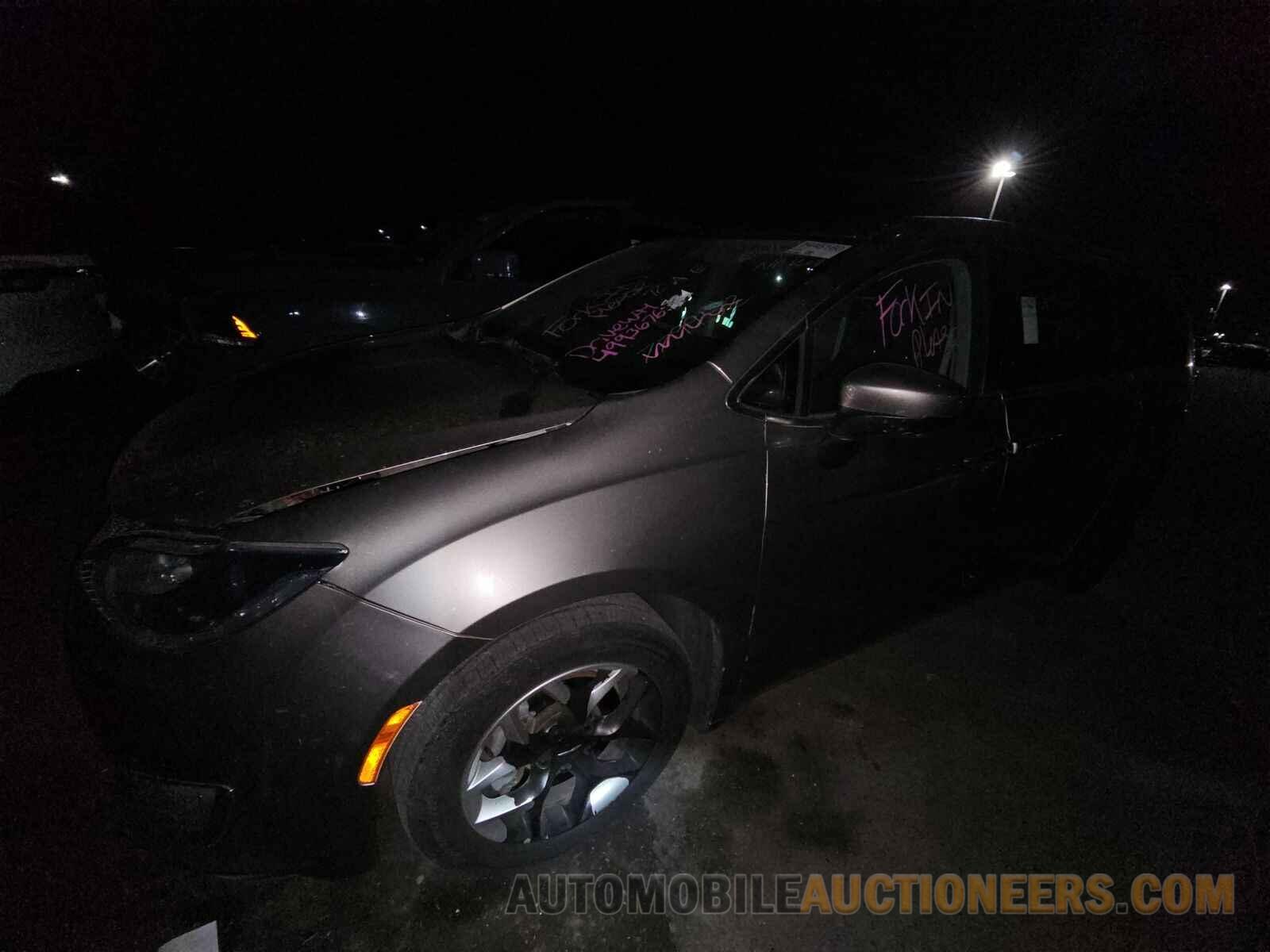 2C4RC1BG2HR779952 Chrysler Pacifica 2017