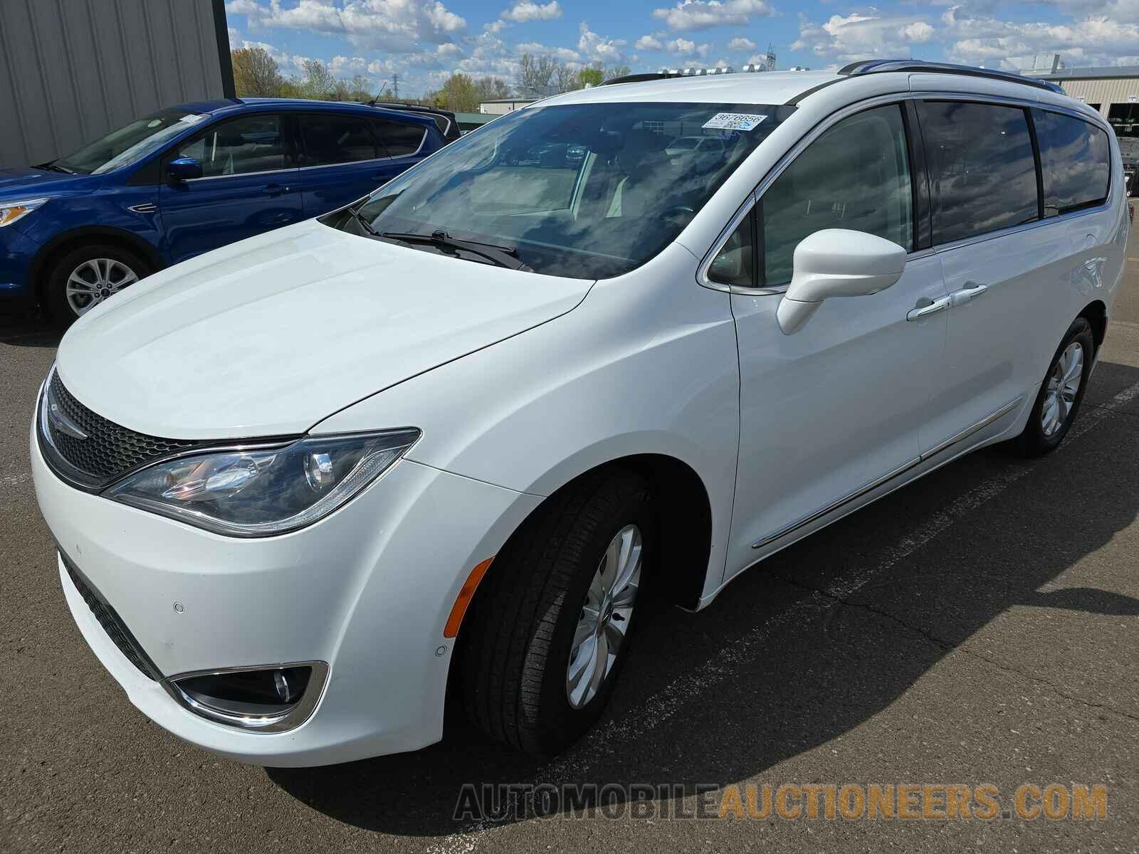 2C4RC1BG2KR655283 Chrysler Pacifica 2019