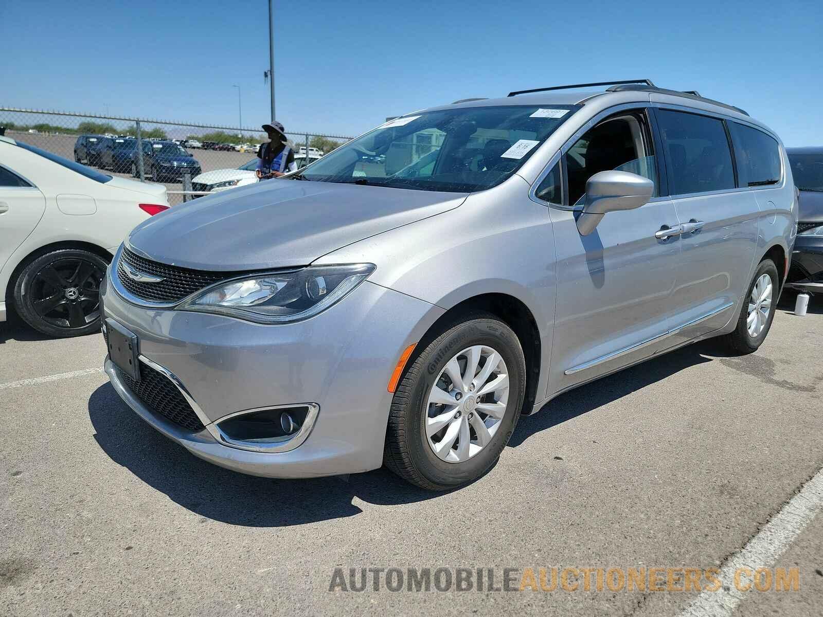 2C4RC1BG3HR583308 Chrysler Pacifica 2017