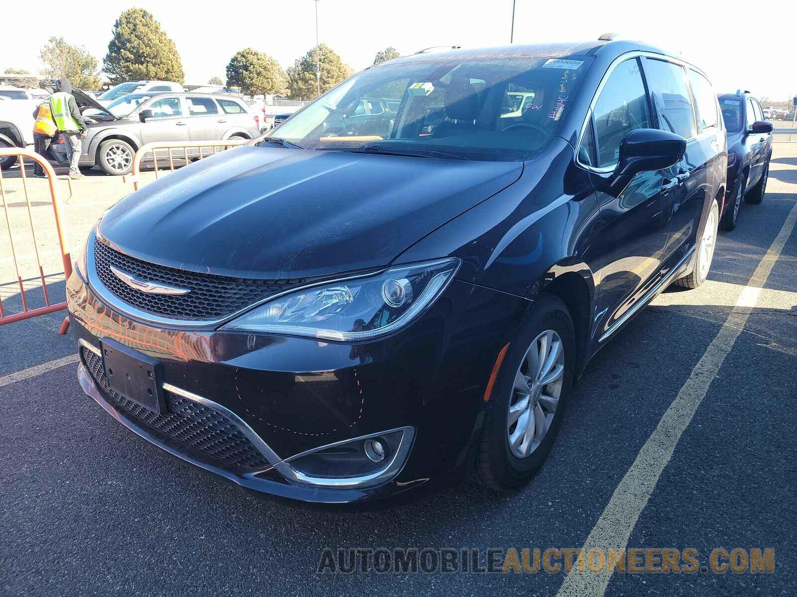 2C4RC1BG3KR523715 Chrysler Pacifica 2019