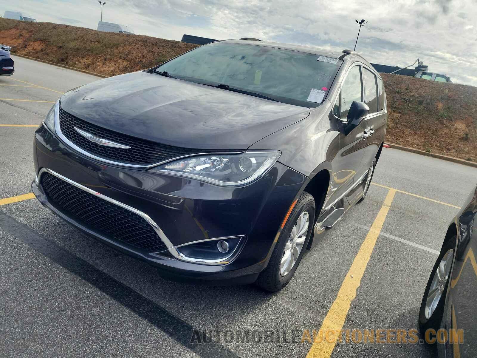 2C4RC1BG4HR524381 Chrysler Pacifica 2017