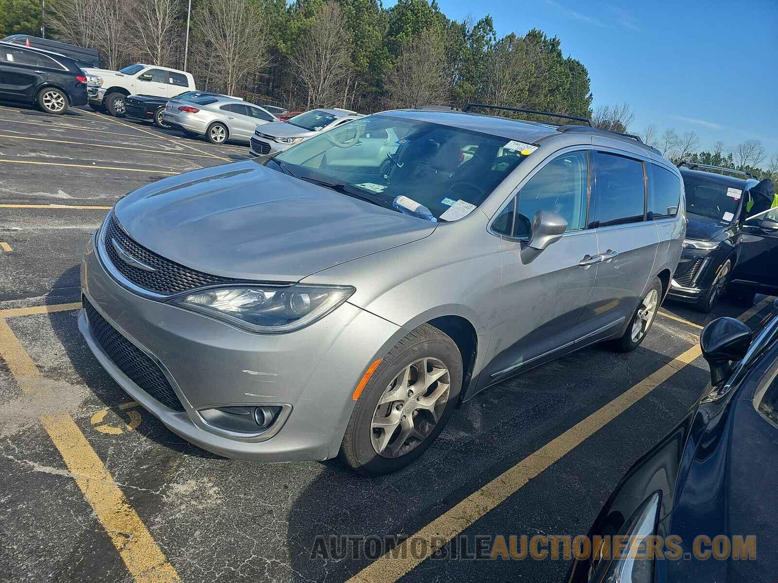 2C4RC1BG4HR831484 Chrysler Pacifica 2017