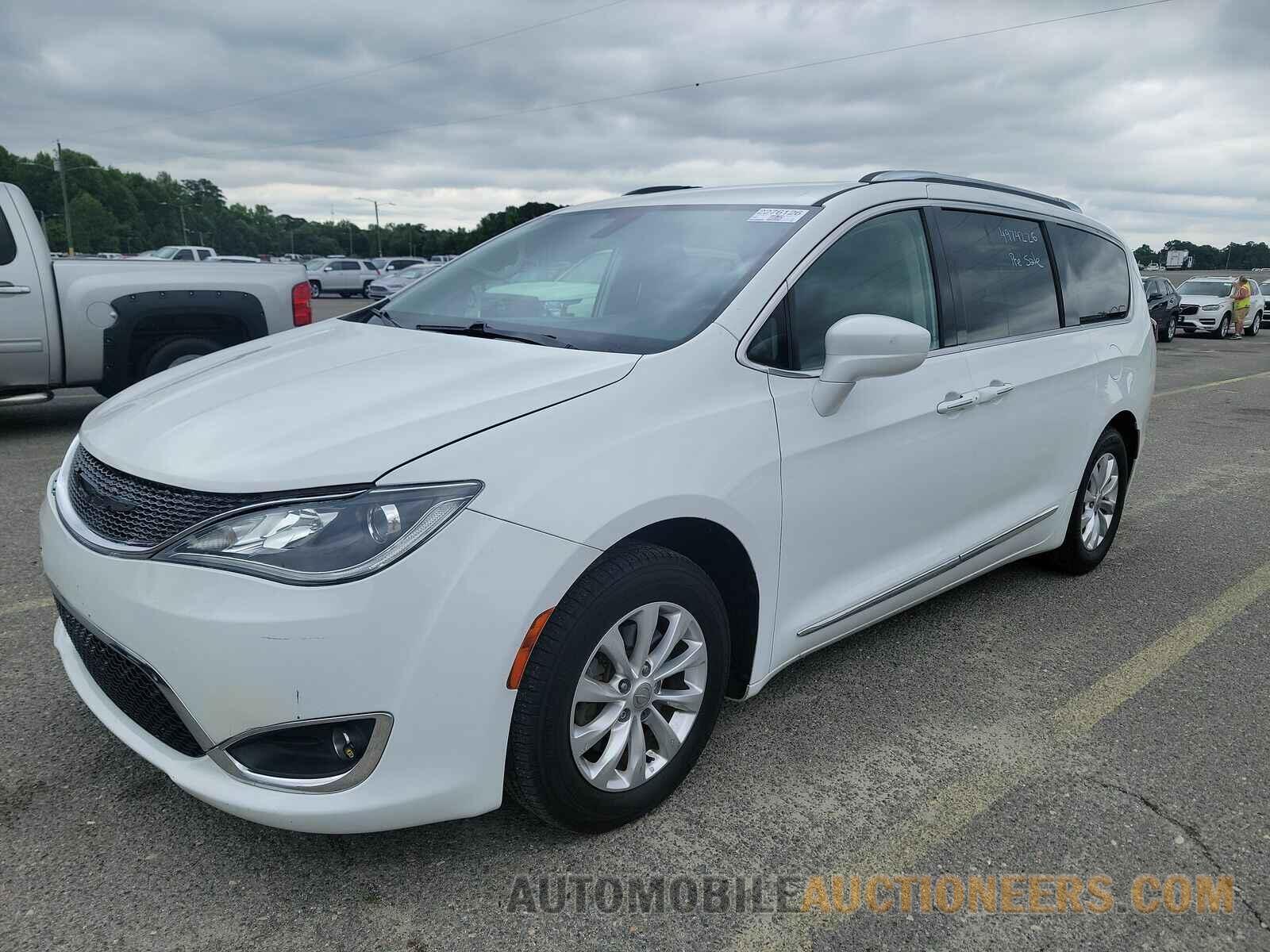 2C4RC1BG4JR124052 Chrysler Pacifica 2018