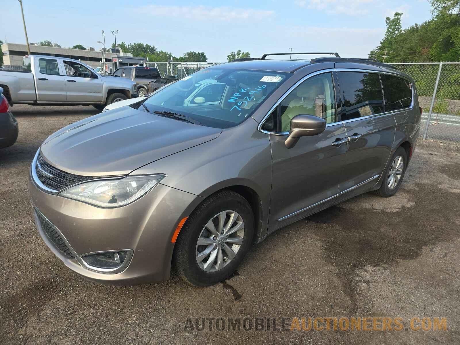 2C4RC1BG6HR752916 Chrysler Pacifica 2017