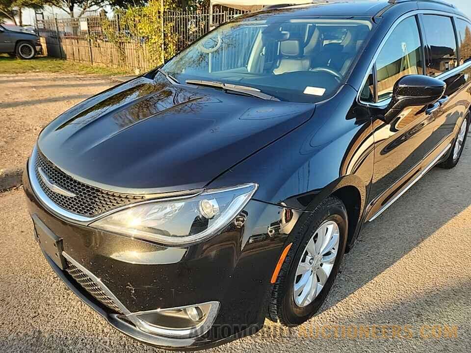 2C4RC1BG6JR262157 Chrysler Pacifica 2018