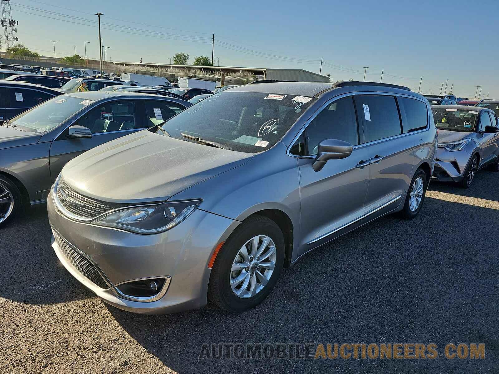 2C4RC1BG7HR613278 Chrysler Pacifica 2017