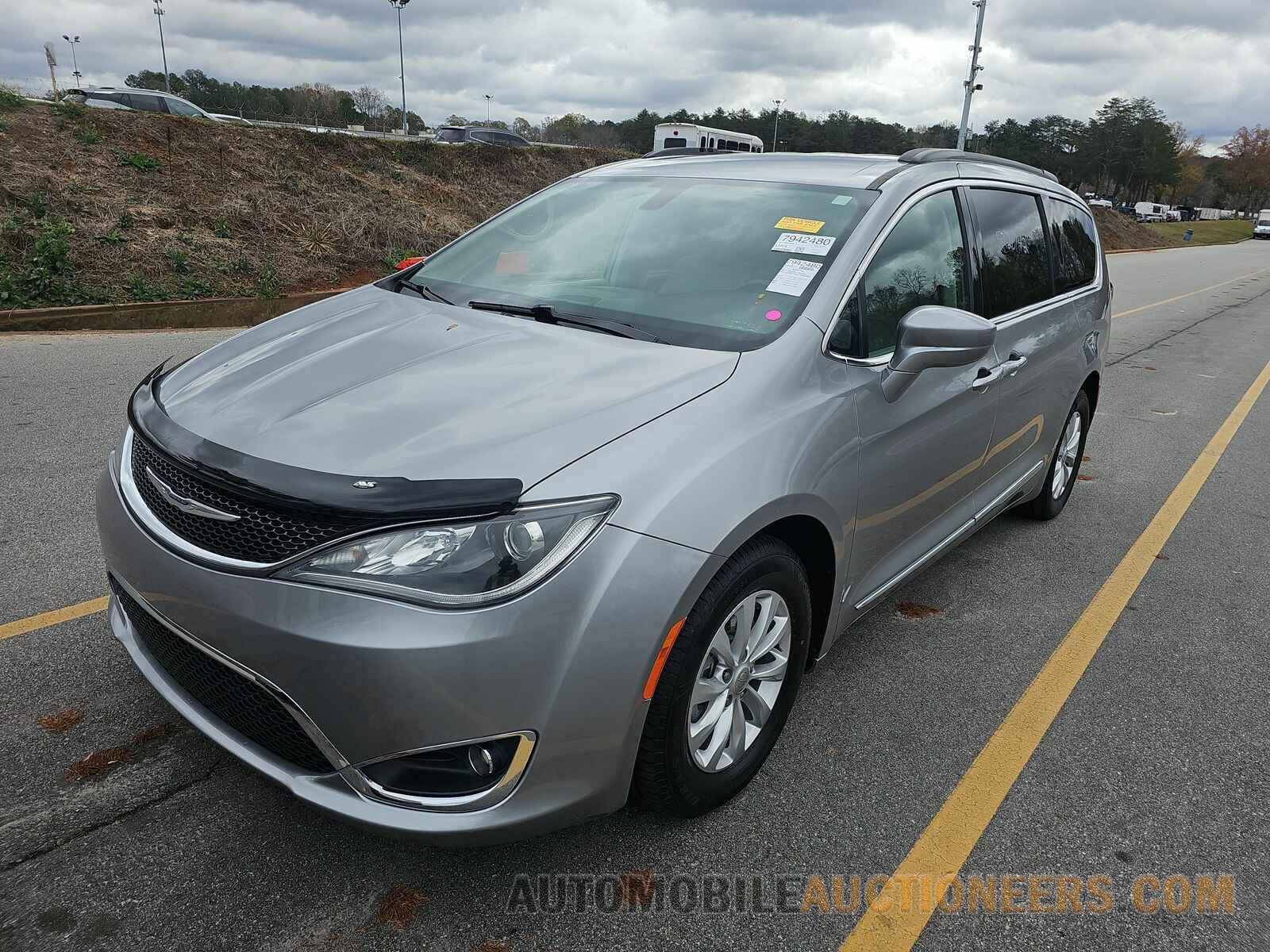 2C4RC1BG7HR684688 Chrysler Pacifica 2017