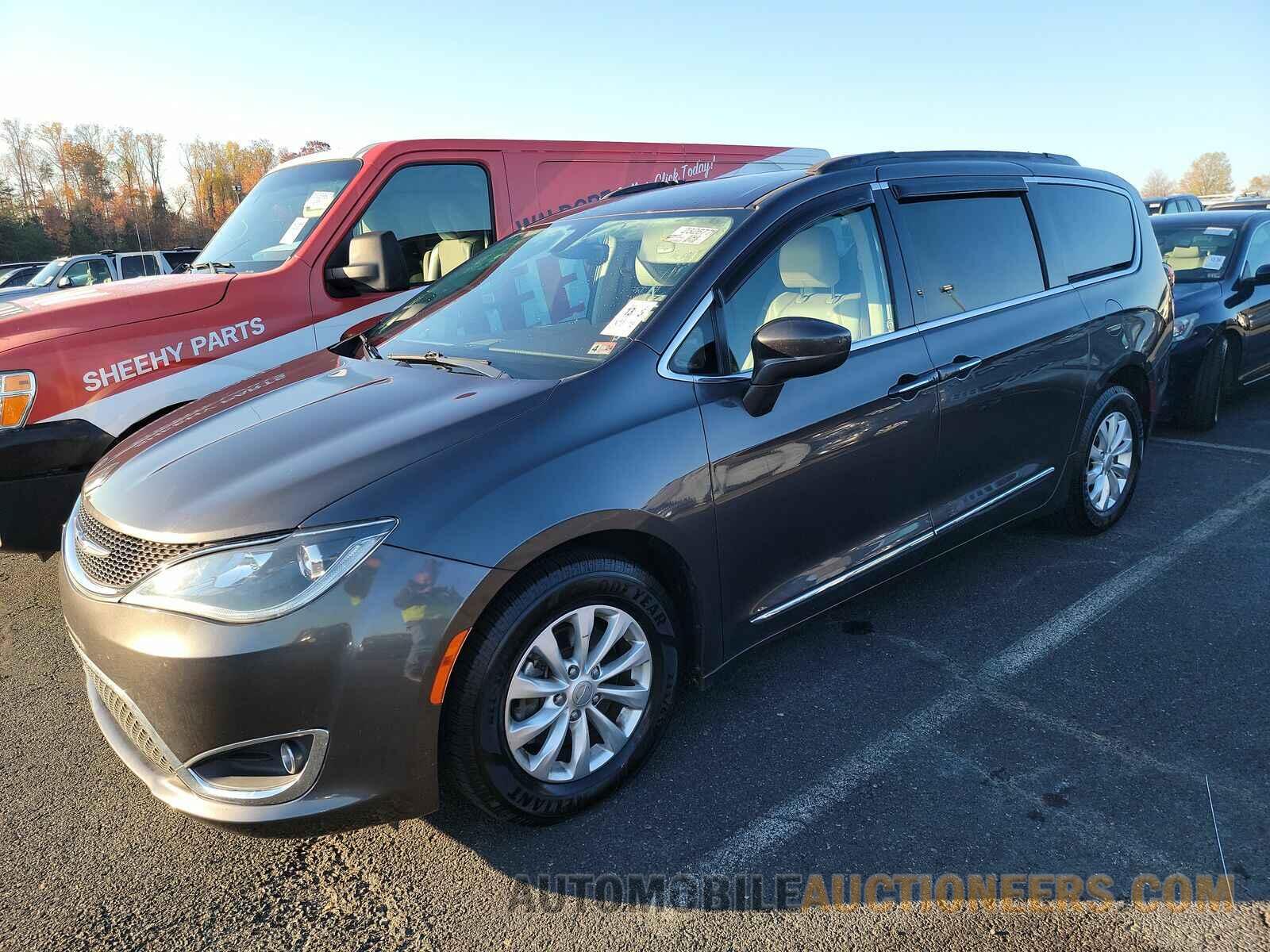 2C4RC1BG7HR704924 Chrysler Pacifica 2017