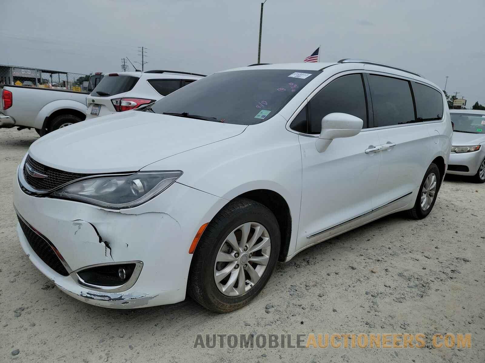 2C4RC1BG7JR120383 Chrysler Pacifica 2018