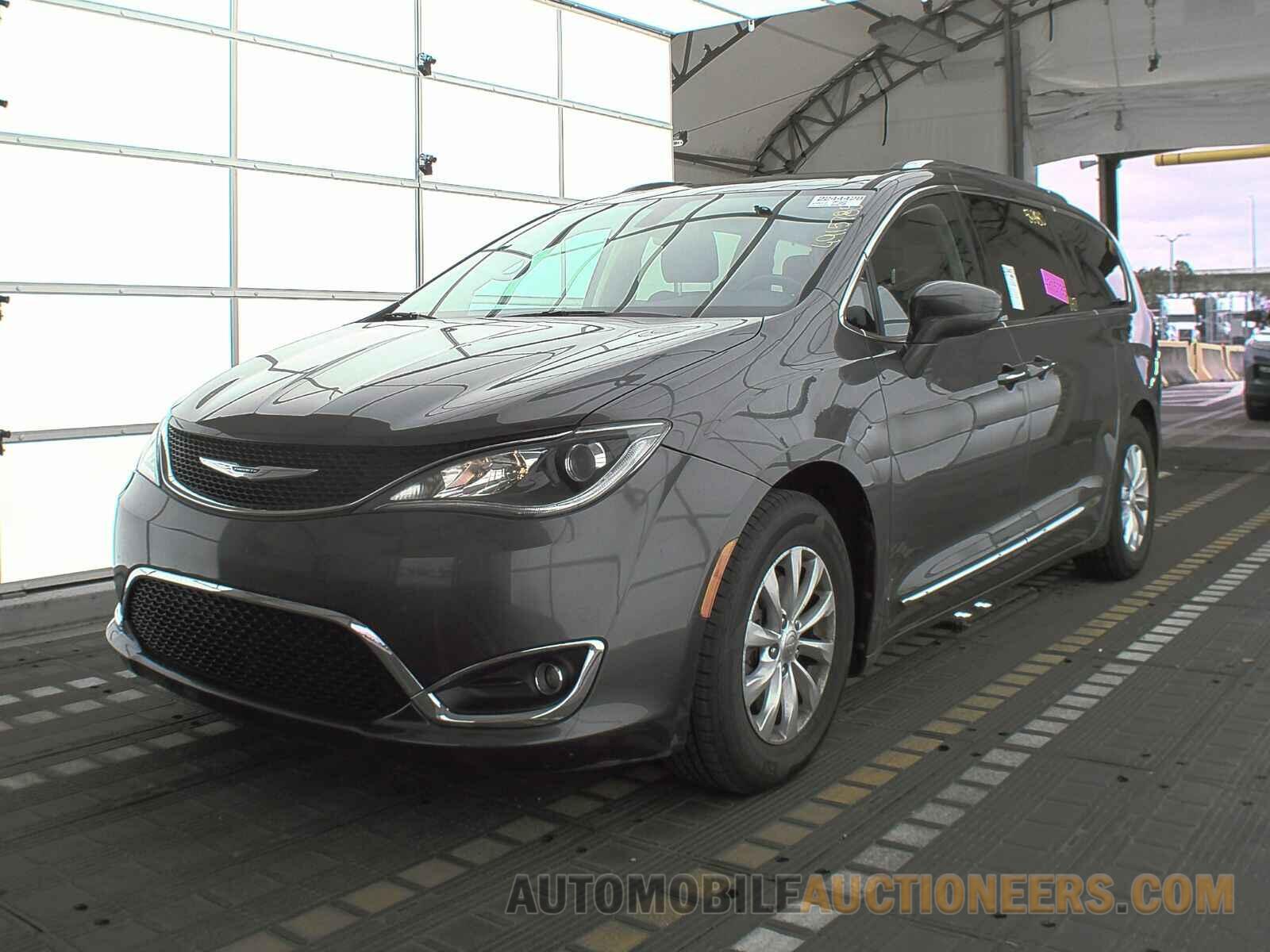 2C4RC1BG7JR294700 Chrysler Pacifica 2018