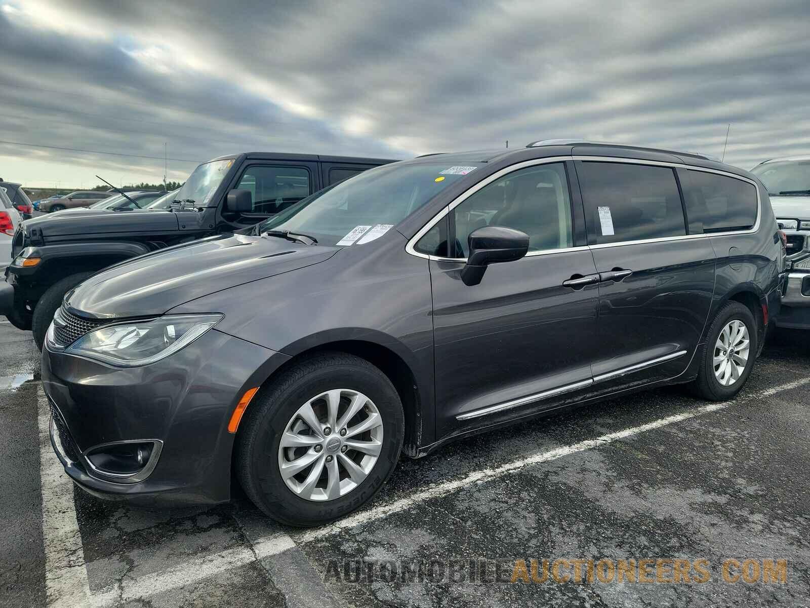 2C4RC1BG7KR594058 Chrysler Pacifica 2019