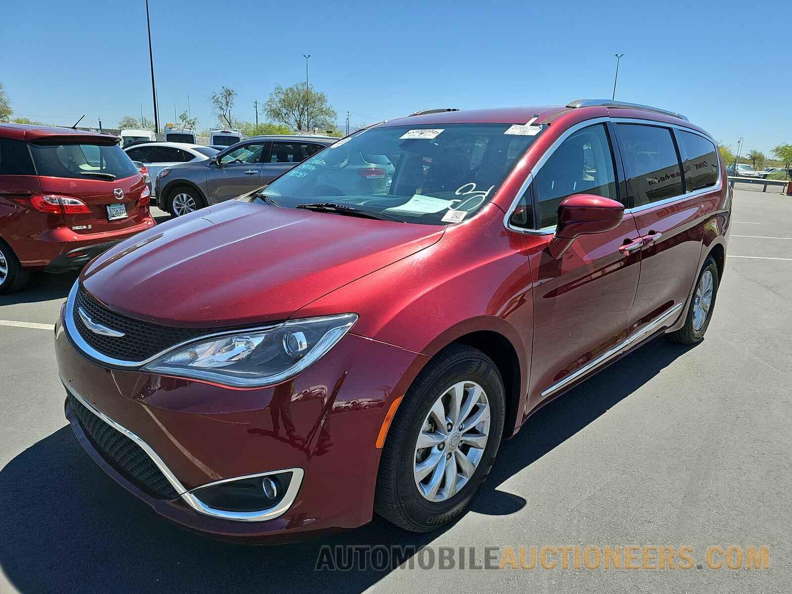 2C4RC1BG8JR269448 Chrysler Pacifica 2018