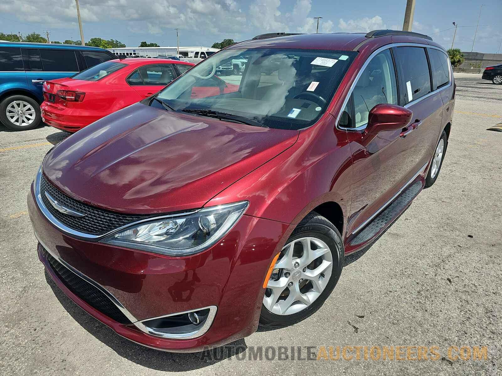 2C4RC1BG9HR655239 Chrysler Pacifica 2017