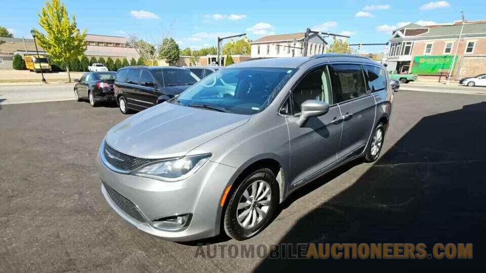 2C4RC1BG9JR113614 Chrysler Pacifica 2018