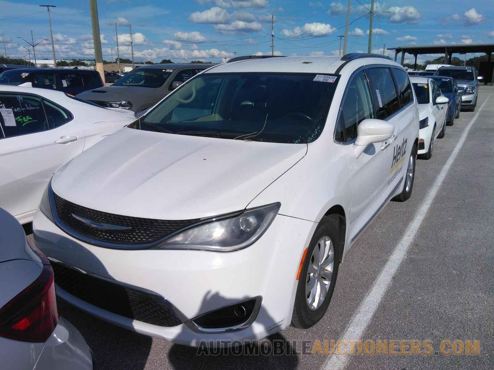 2C4RC1BG9KR650176 Chrysler Pacifica 2019