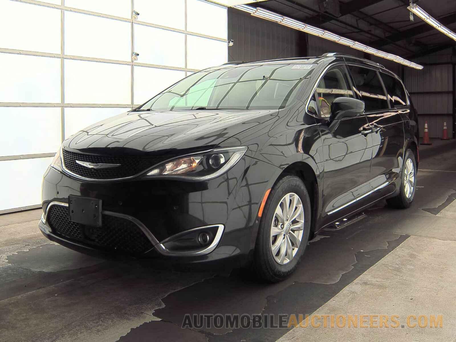 2C4RC1BG9KR666197 Chrysler Pacifica 2019