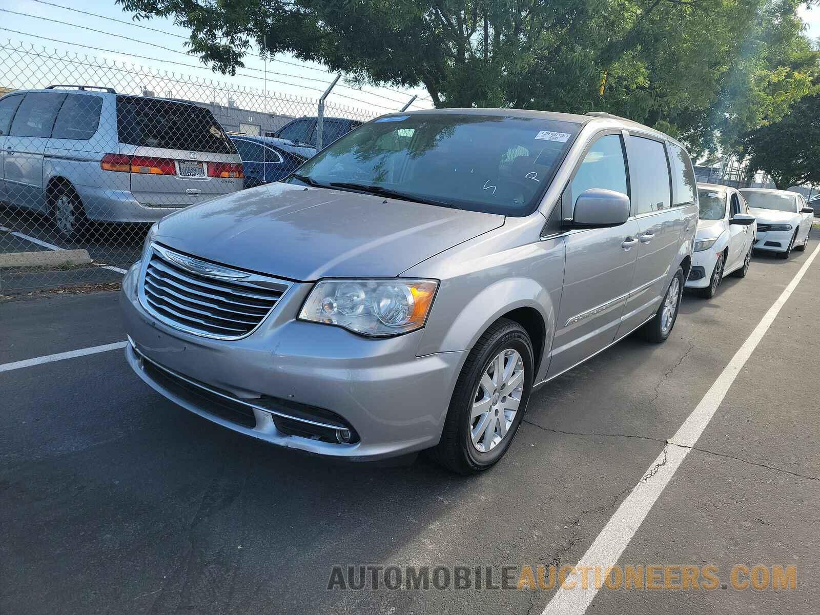 2C4RC1BGXFR717745 Chrysler Town &amp; Country 2015