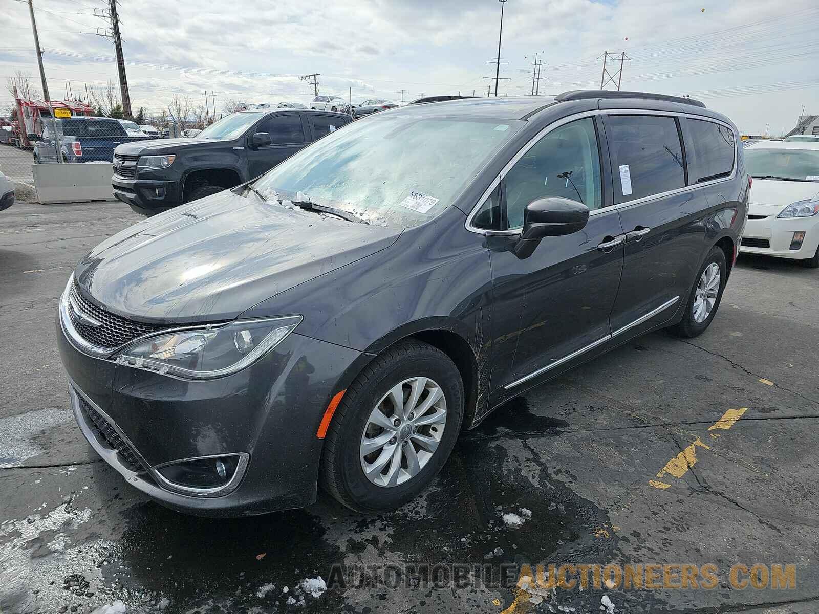 2C4RC1BGXHR613260 Chrysler Pacifica 2017