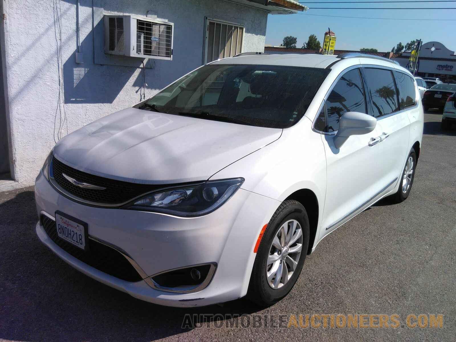 2C4RC1BGXJR217528 Chrysler Pacifica 2018