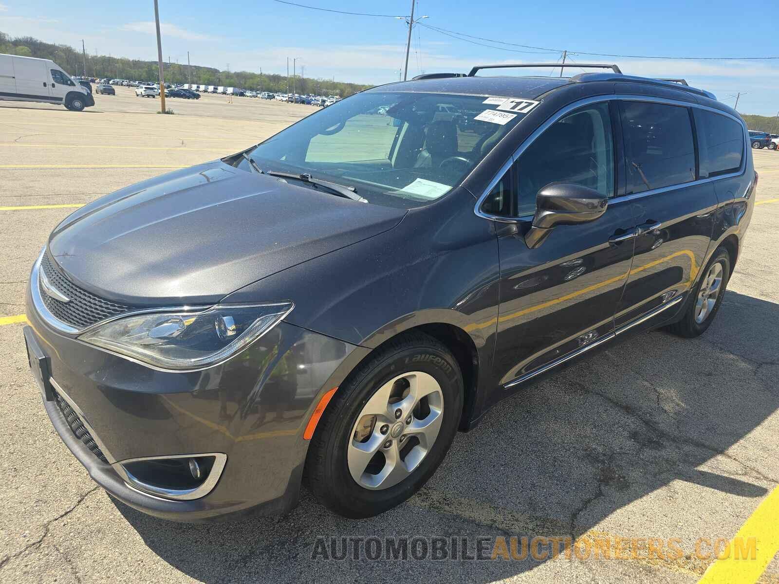 2C4RC1EG0HR846656 Chrysler Pacifica 2017