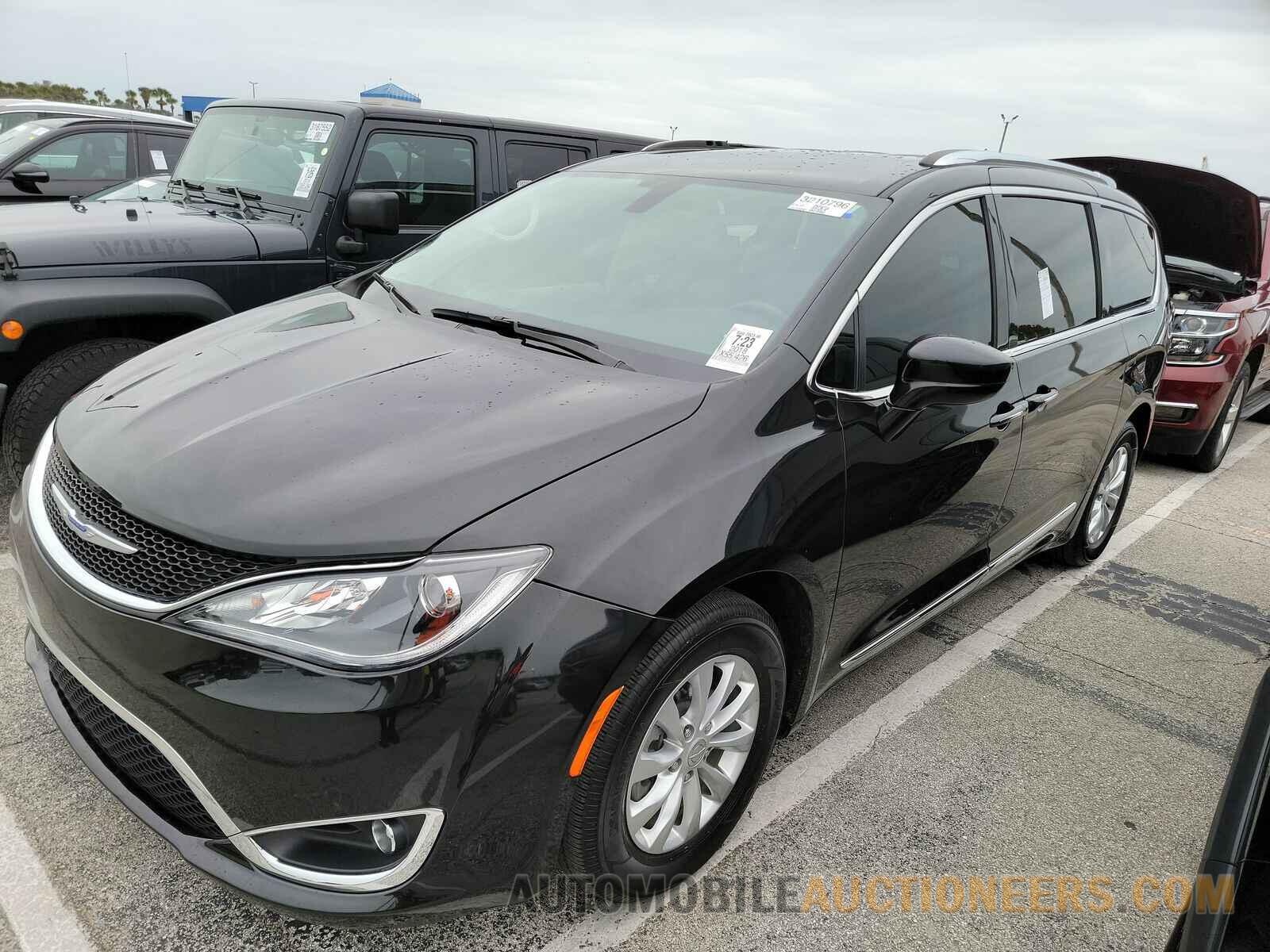 2C4RC1EG0JR322607 Chrysler Pacifica 2018