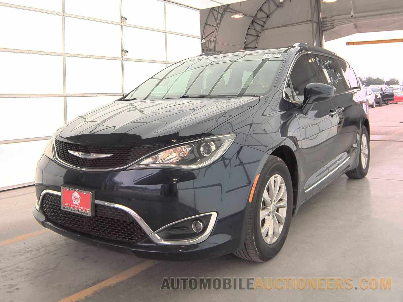 2C4RC1EG1JR116700 Chrysler Pacifica 2018