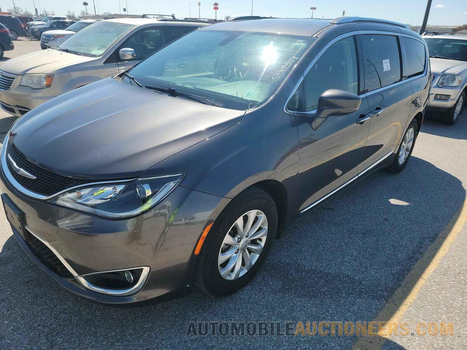 2C4RC1EG3JR139332 Chrysler Pacifica 2018