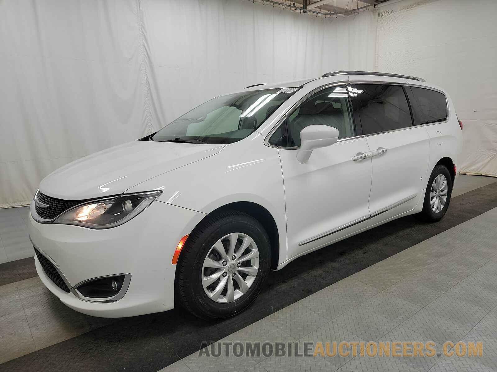 2C4RC1EG4JR172565 Chrysler Pacifica 2018