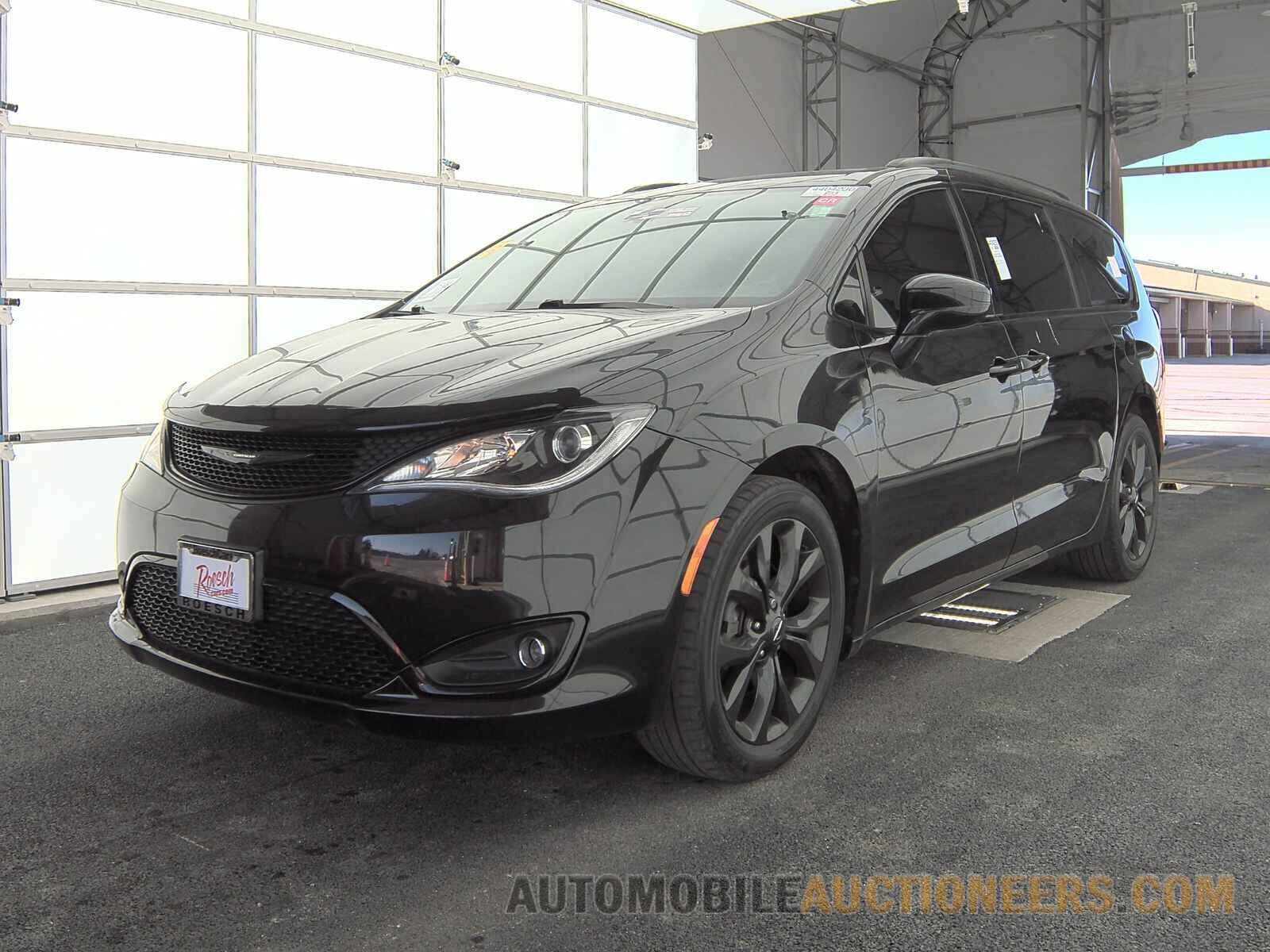 2C4RC1EG4KR528675 Chrysler Pacifica 2019