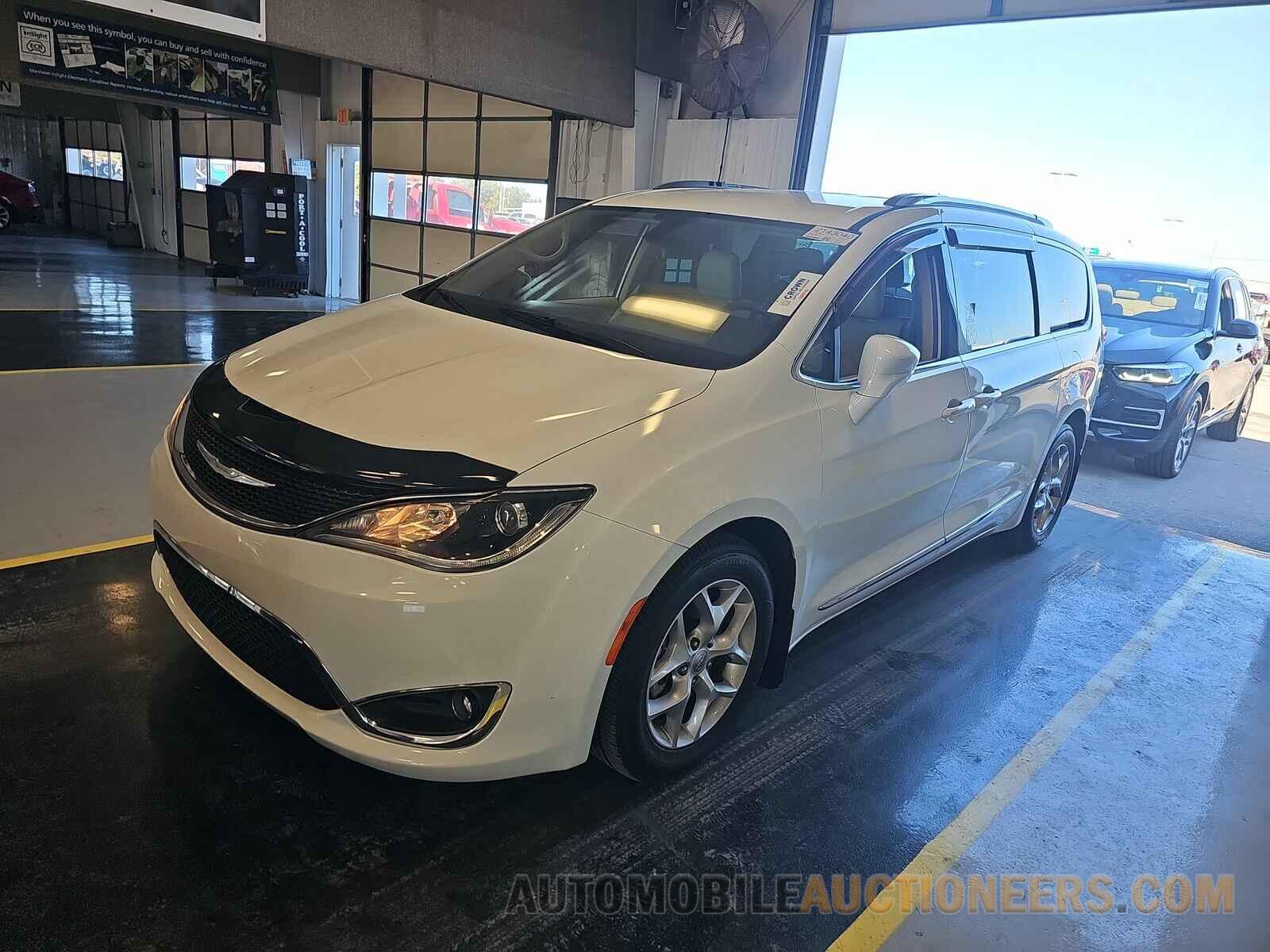 2C4RC1EG5HR538043 Chrysler Pacifica 2017