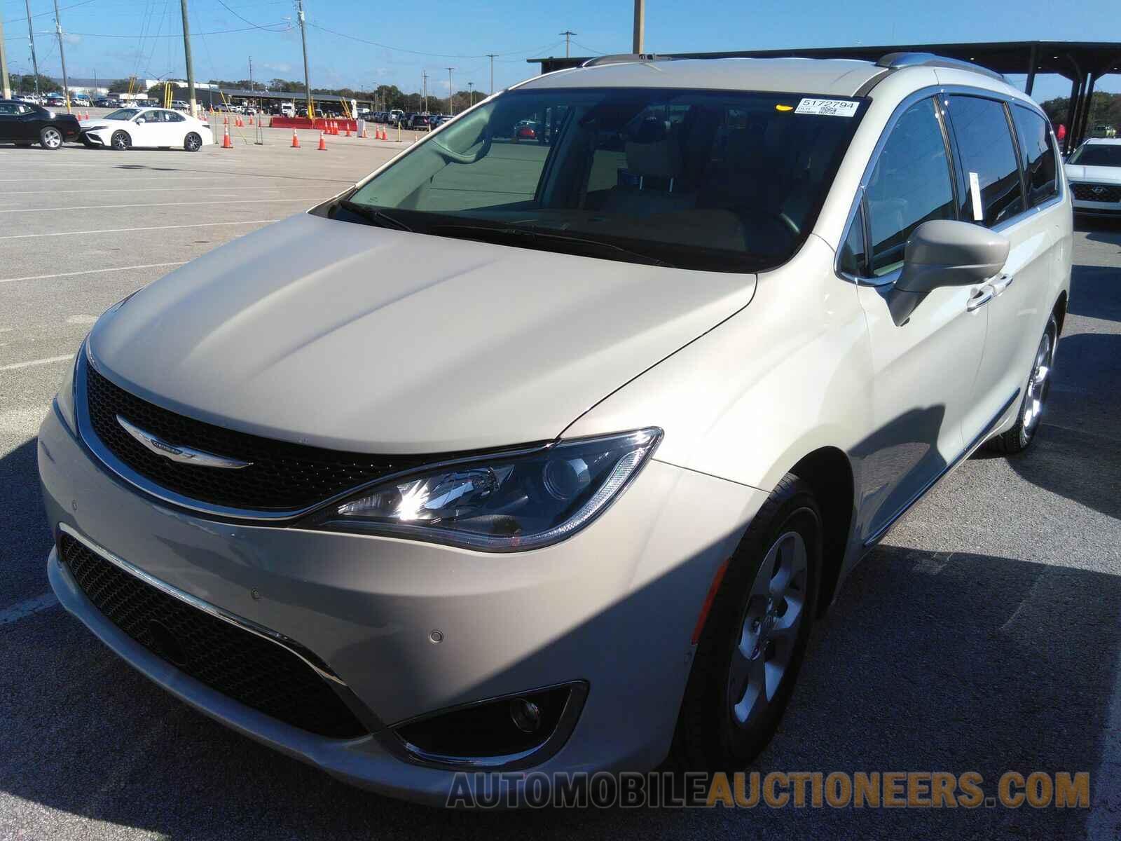 2C4RC1EG6HR622453 Chrysler Pacifica 2017