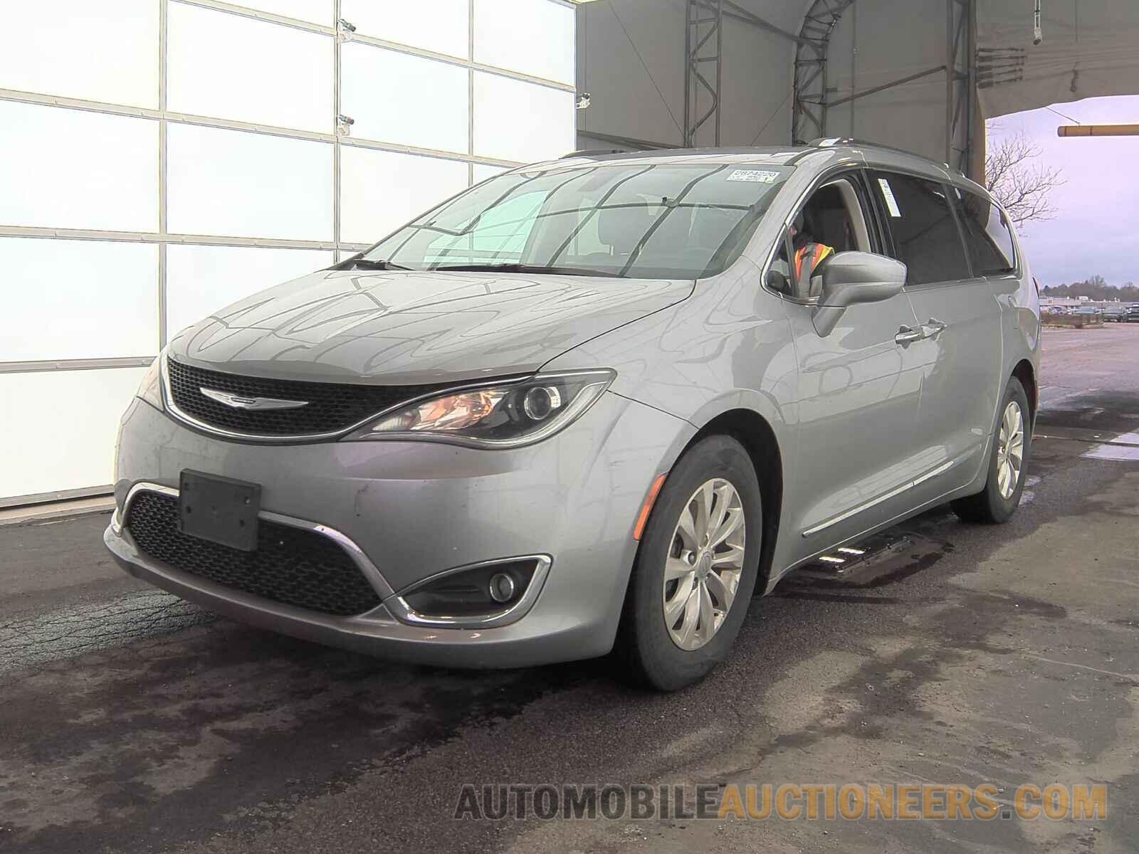 2C4RC1EG6JR144220 Chrysler Pacifica 2018