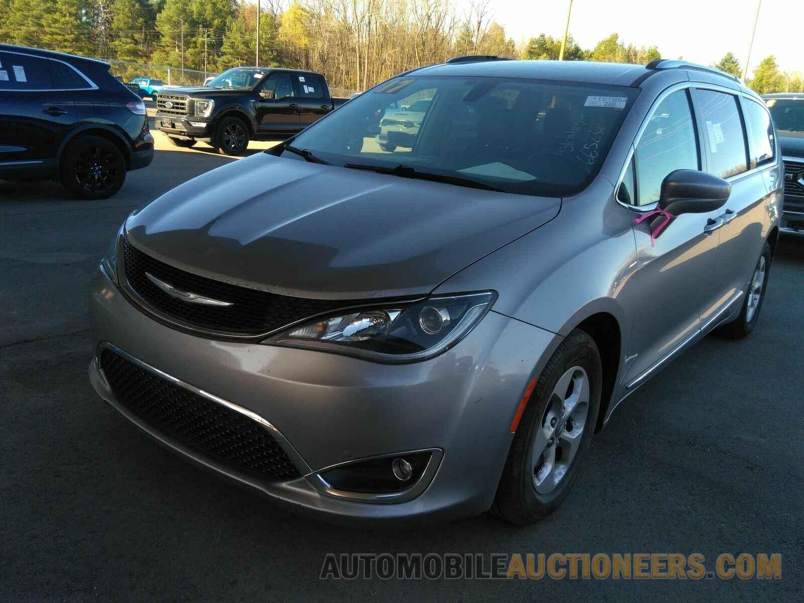 2C4RC1EG8HR665238 Chrysler Pacifica 2017