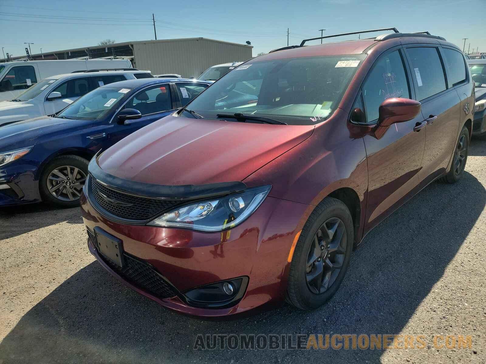 2C4RC1EG8JR226725 Chrysler Pacifica 2018