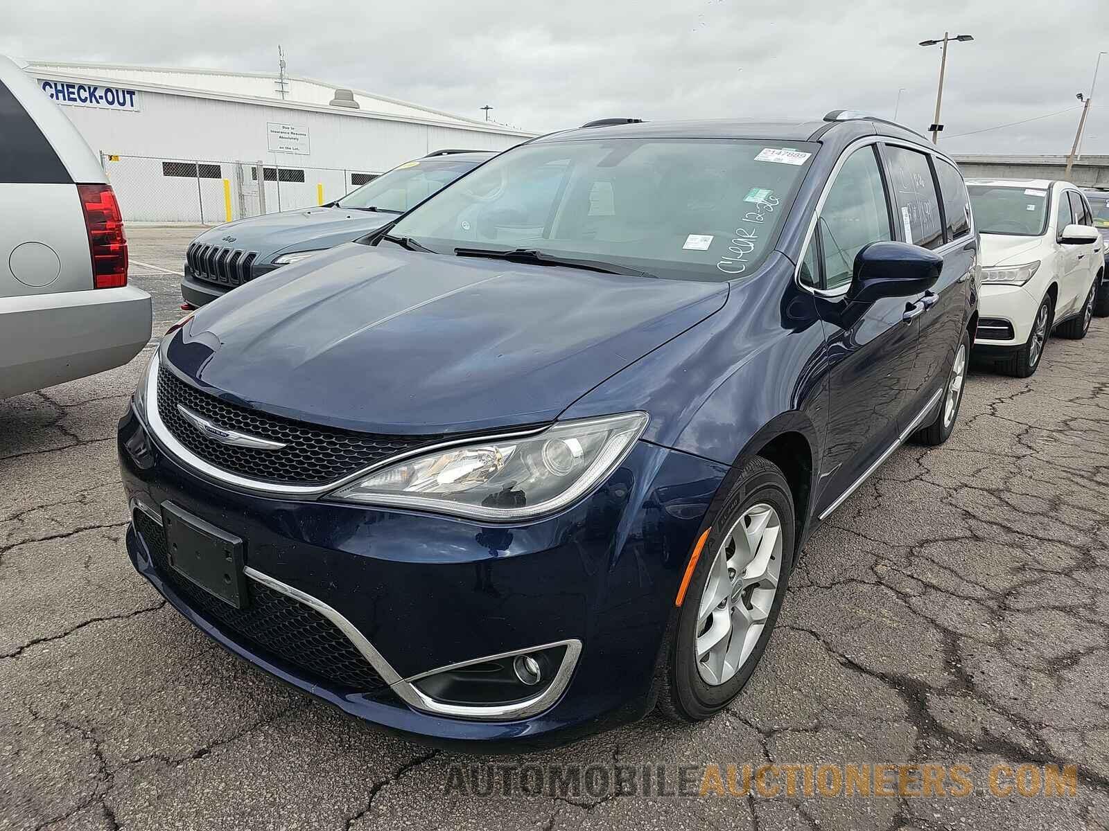 2C4RC1EG9HR628067 Chrysler Pacifica 2017