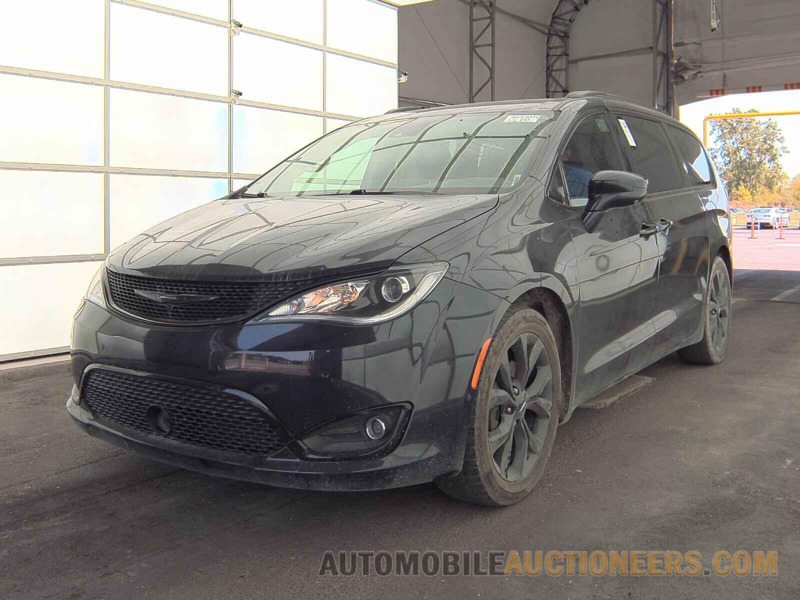 2C4RC1EG9KR587785 Chrysler Pacifica 2019