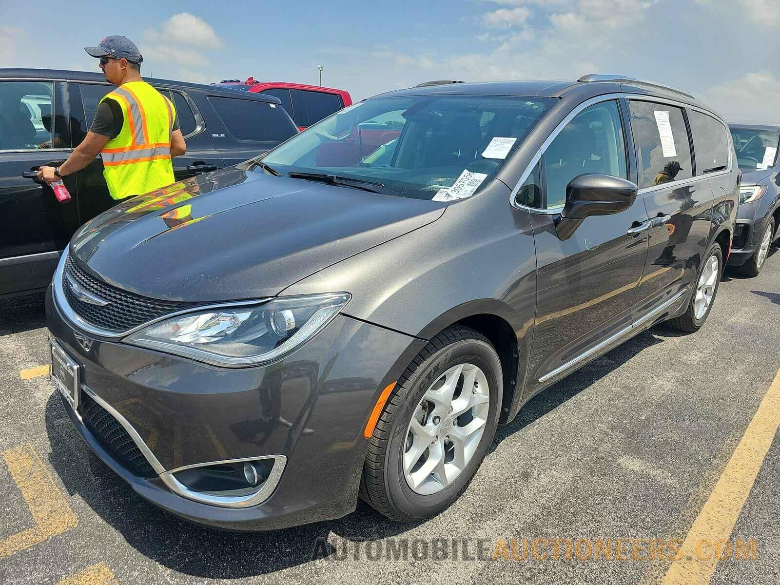 2C4RC1EGXHR776972 Chrysler Pacifica 2017