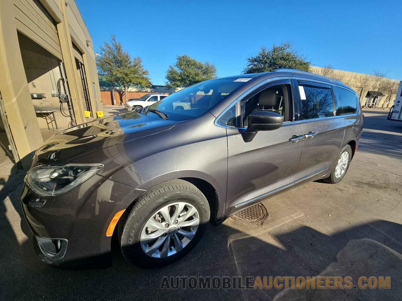 2C4RC1EGXJR110913 Chrysler Pacifica 2018