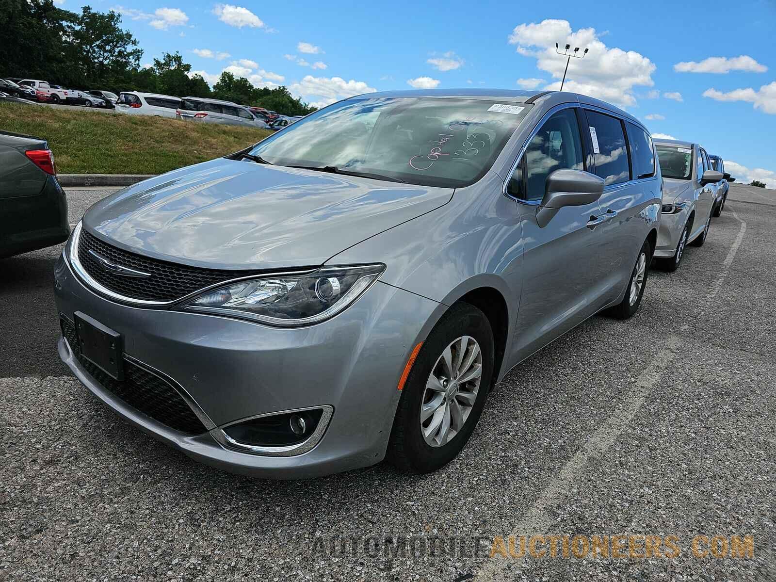 2C4RC1FG0JR133373 Chrysler Pacifica 2018