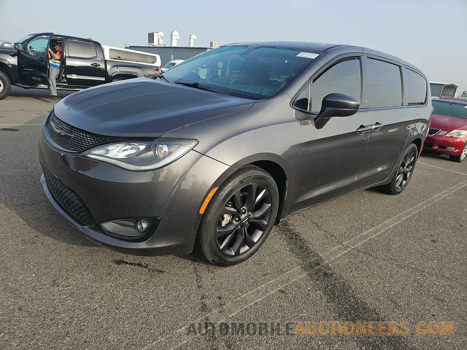 2C4RC1FG7JR227962 Chrysler Pacifica 2018